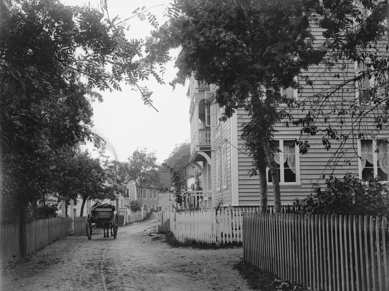 Sjøholt_gate_Hotell_Sjøholt_til_høyre_-_NB_MS_G4_0046